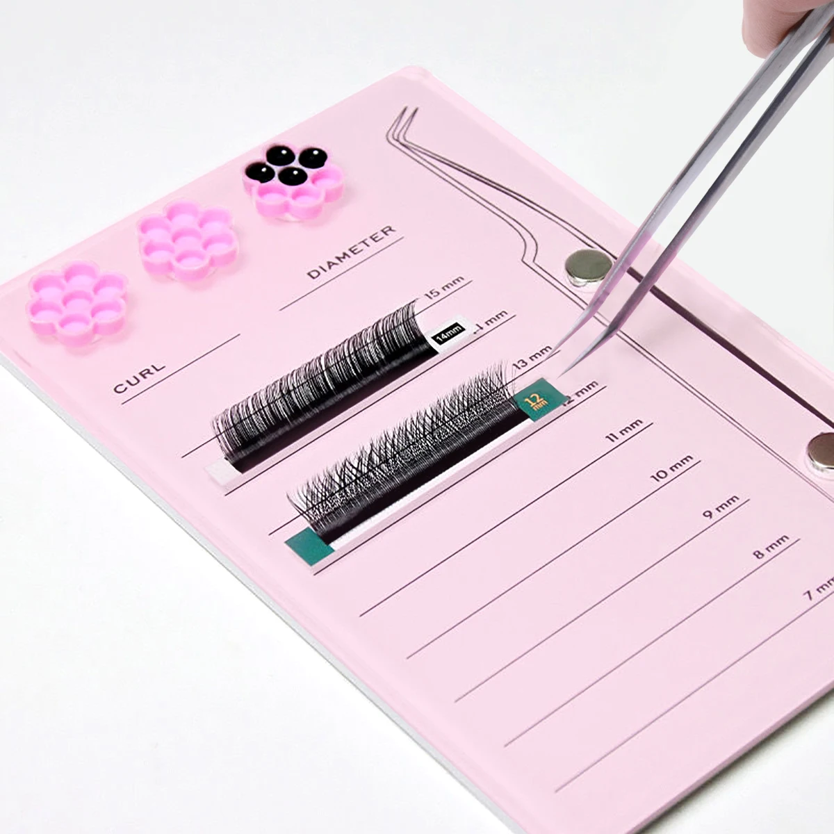 Magnetyczna podkładka do przed – Eyelash Extension Menu recenzja i cena